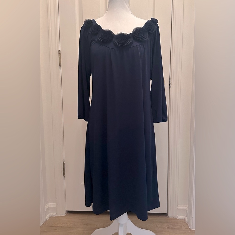 Dressbarn Navy Size 12 Dress with Flower Detail